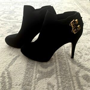 Vince Camuto Ankle Booties